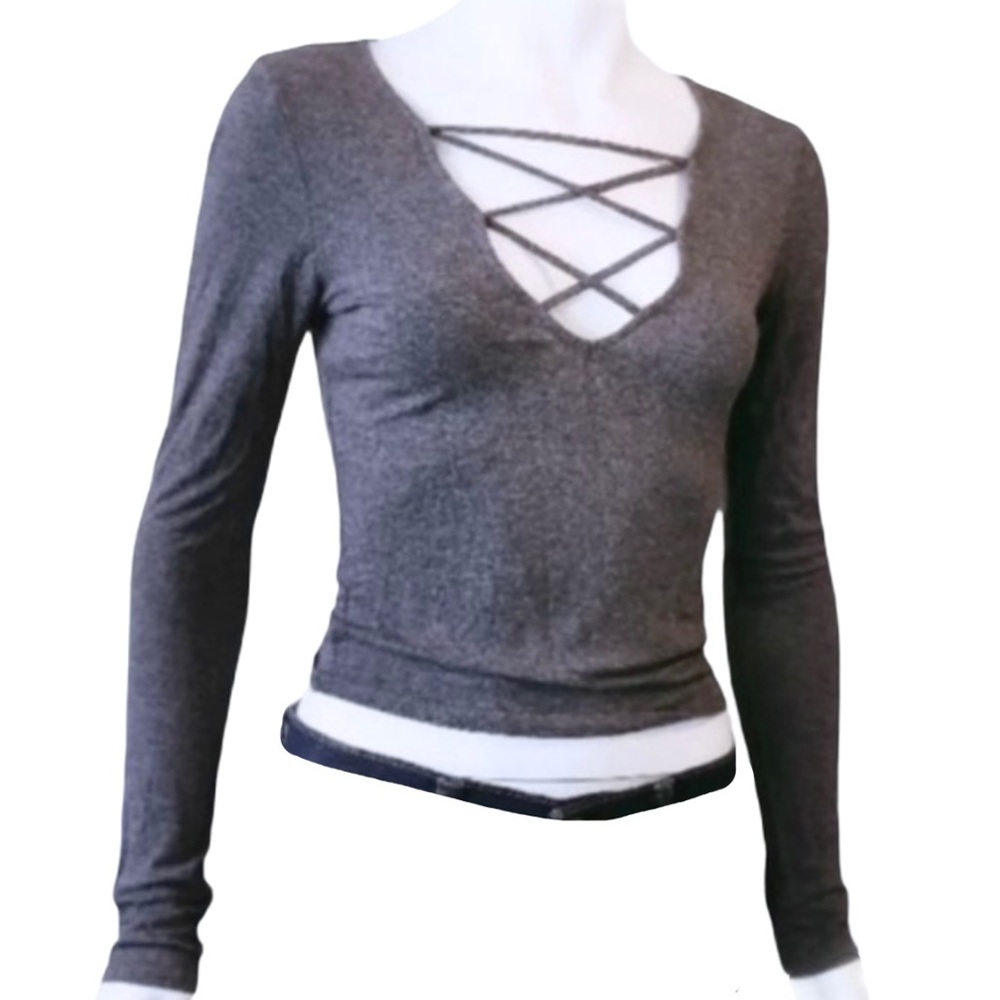 MetoWe PacSun v neck strappy crop top long sleeve (Size XS)